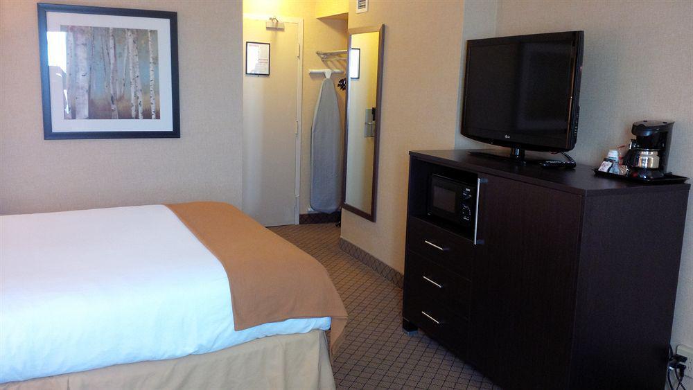 Holiday Inn Express Hamilton-Stoney Creek Exterior foto